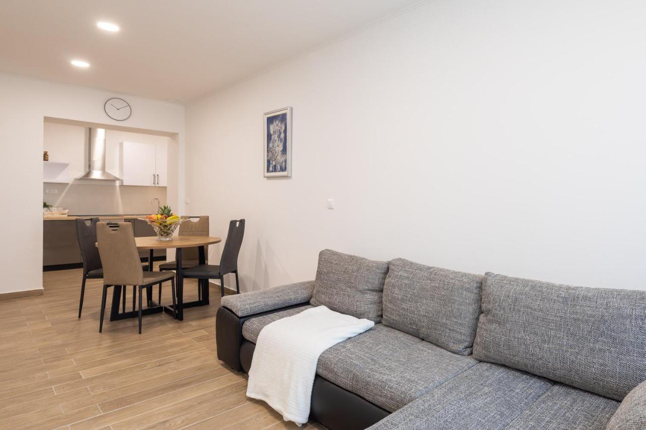 Direct Beach Apartments Jesenice  Exterior photo
