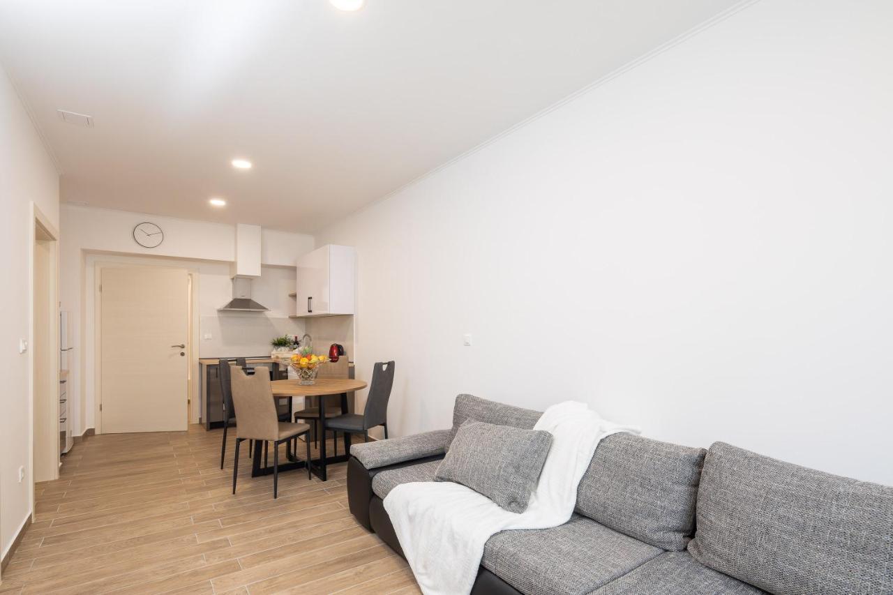 Direct Beach Apartments Jesenice  Exterior photo
