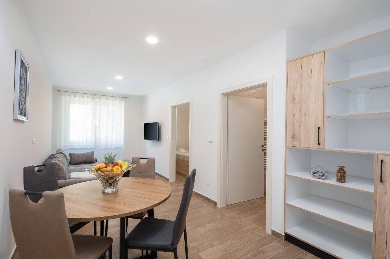 Direct Beach Apartments Jesenice  Exterior photo