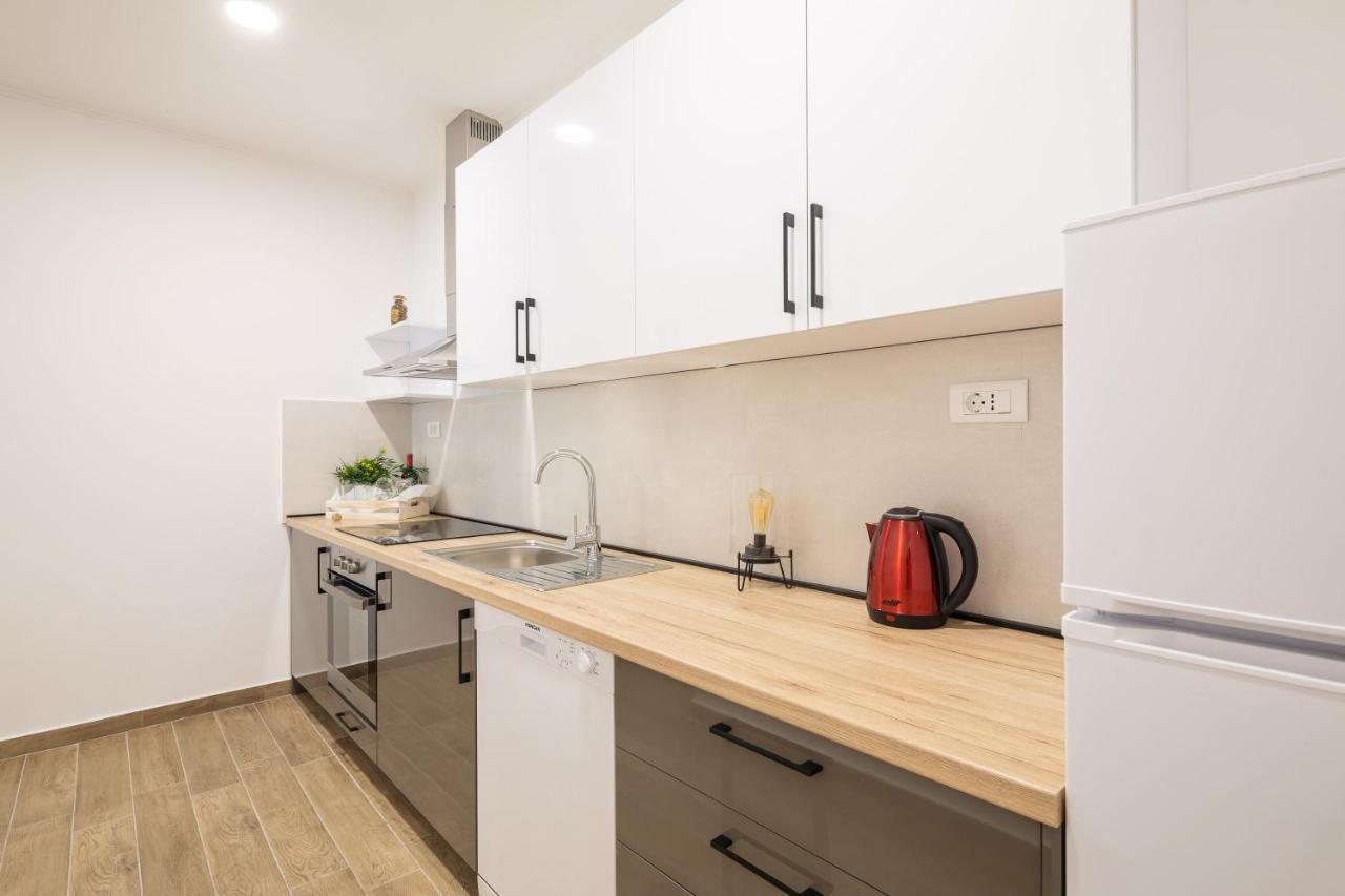 Direct Beach Apartments Jesenice  Exterior photo